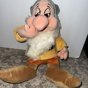 Plush Dwarf Toy with Yellow and Brown Outfit bashfu- Disney store